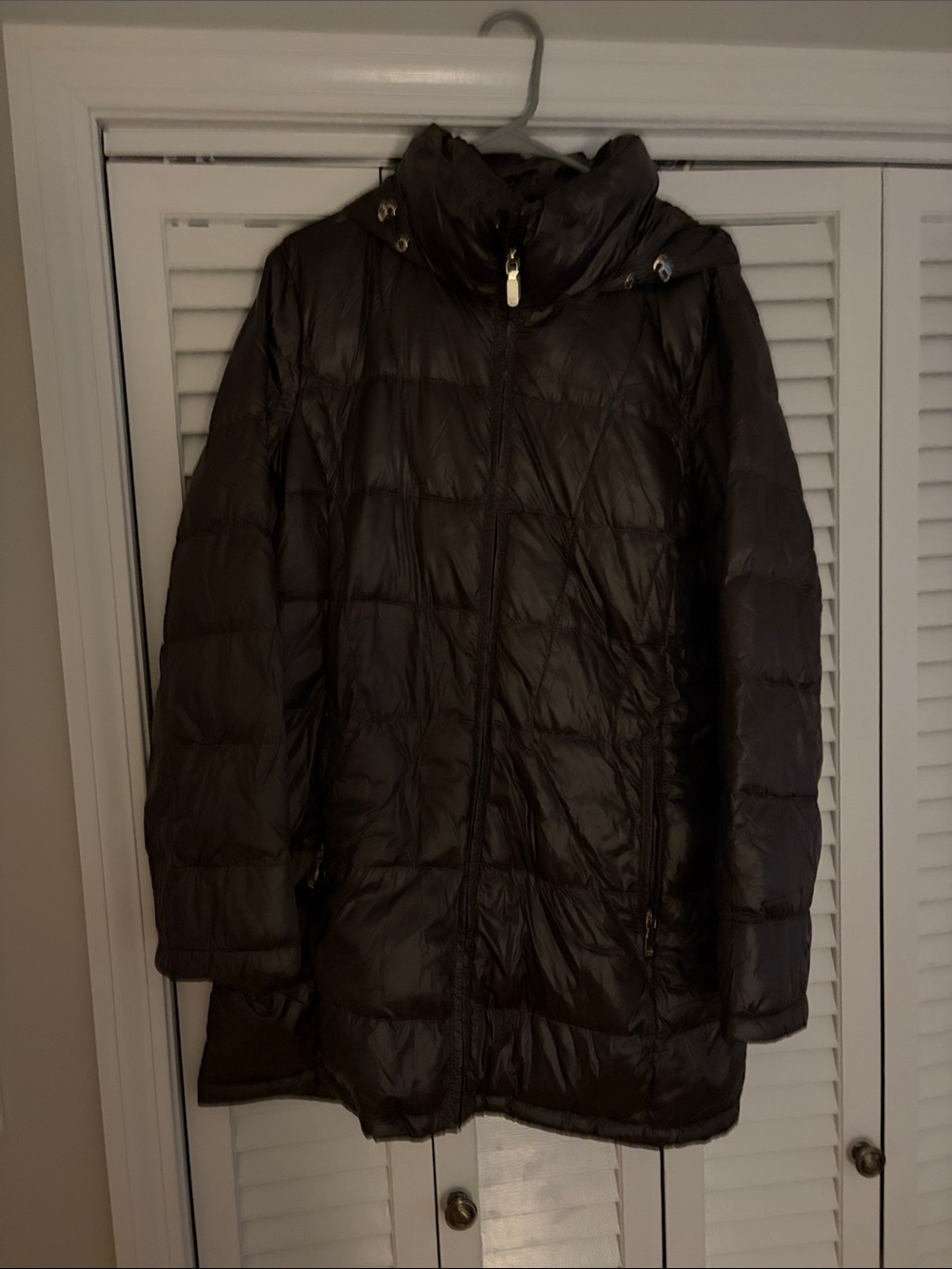 NWOT Women's Maroon Puffer Coat with Hood
